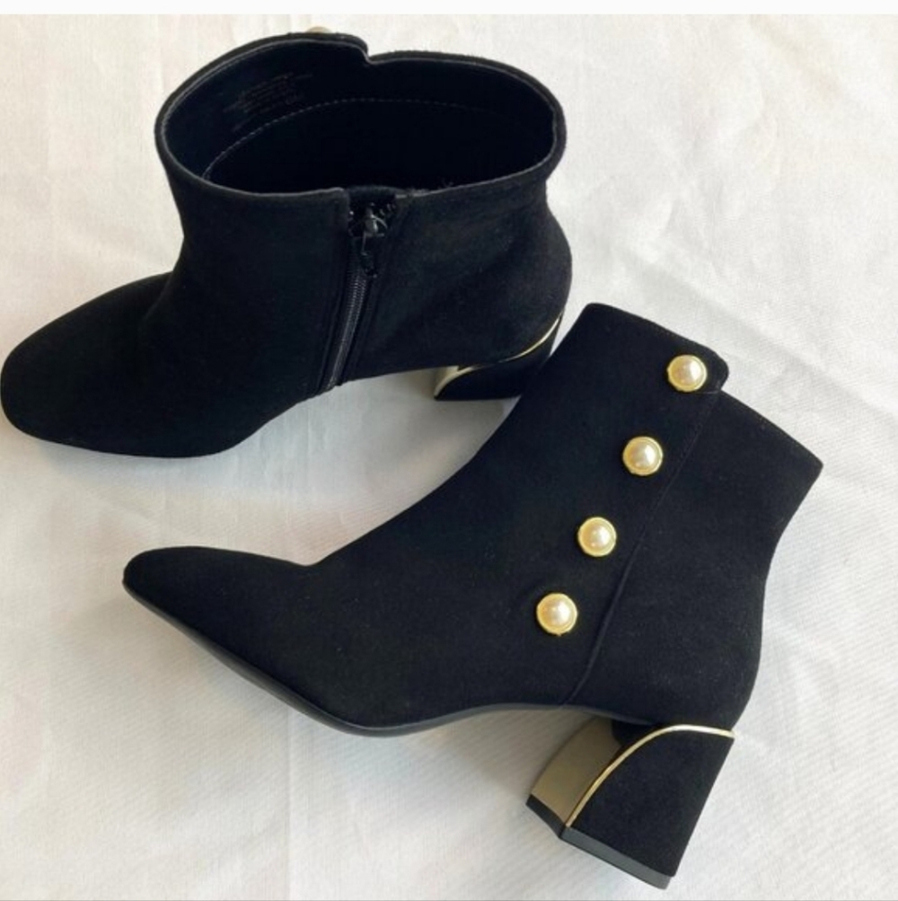 Alex Marie Delphi Suede Pear Embellished Ankle Boots Women's 6 Black NEW